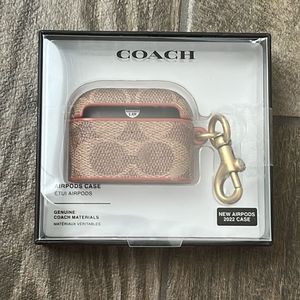 NIB Coach AirPods 2022 brown Coach logo case